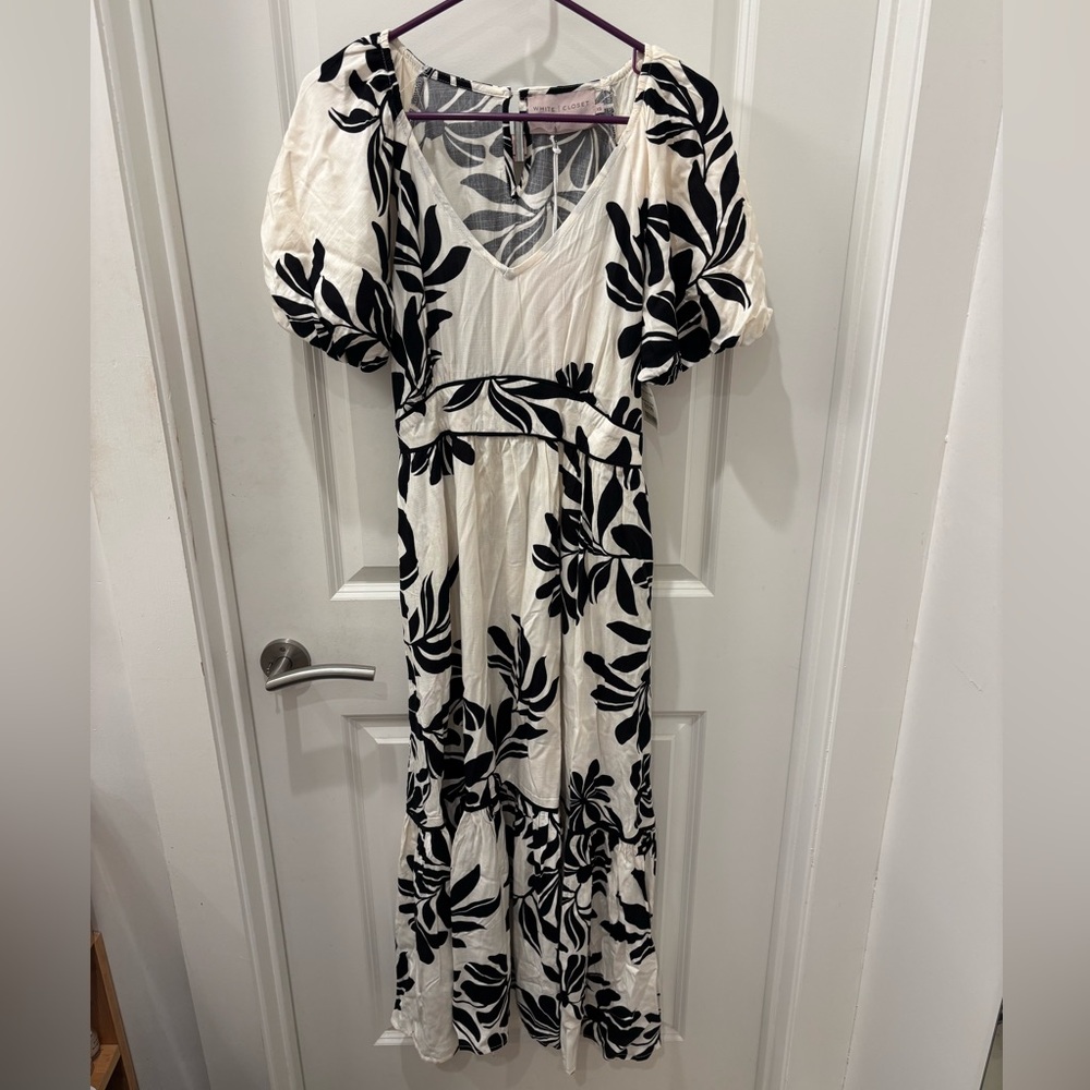 NWT White Closet Elements Black and ivory tropical print midi Dress- XS